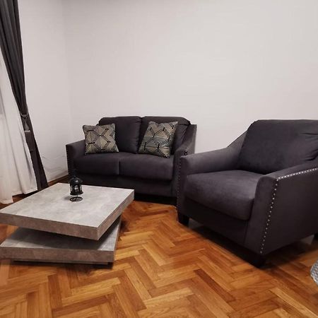 Silent Downtown Apartment Αράντ Εξωτερικό φωτογραφία